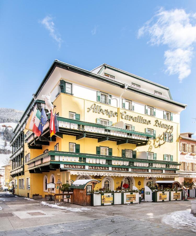 Hotel Cavallino Bianco - Weisses Roessl San Candido Eksteriør billede