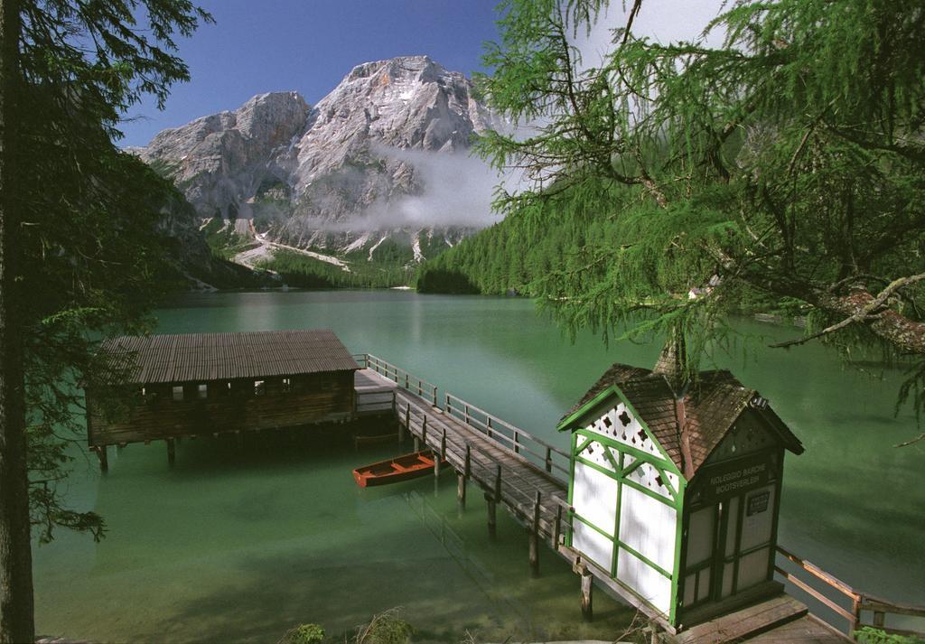 Hotel Cavallino Bianco - Weisses Roessl San Candido Eksteriør billede