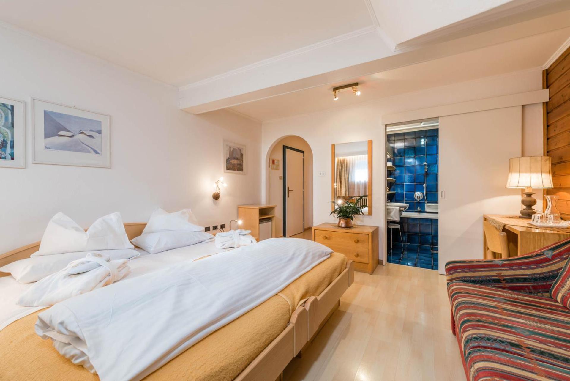 Hotel Cavallino Bianco - Weisses Roessl San Candido Eksteriør billede